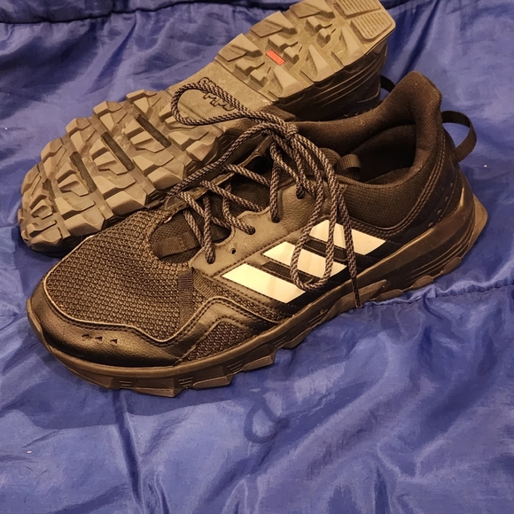 Meet your Posher, Amanda - Picture 2 of 3